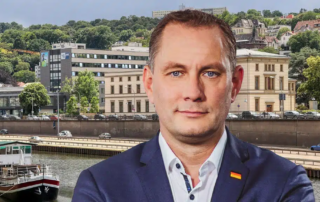 Die polit-mediale Hetze zeigt erschütternde Wirkung: Ärzte weisen „intramuskuläre Injektion“ bei Tino Chrupalla nach.